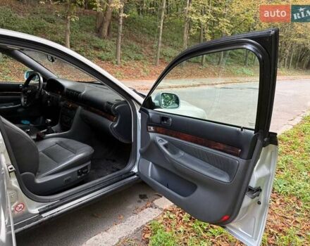 Сірий Ауді А4, об'ємом двигуна 2.5 л та пробігом 375 тис. км за 4200 $, фото 23 на Automoto.ua