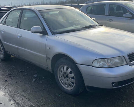 Сірий Ауді А4, об'ємом двигуна 1.78 л та пробігом 212 тис. км за 2750 $, фото 6 на Automoto.ua