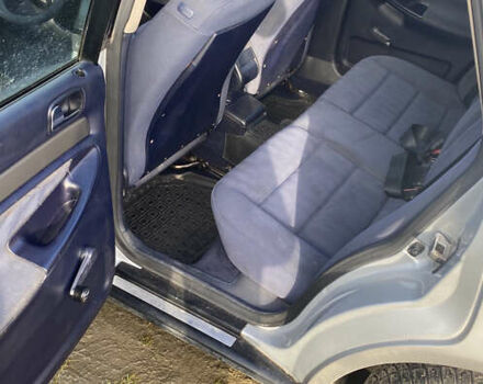 Сірий Ауді А4, об'ємом двигуна 1.78 л та пробігом 212 тис. км за 2750 $, фото 8 на Automoto.ua