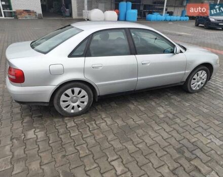 Сірий Ауді А4, об'ємом двигуна 1.6 л та пробігом 200 тис. км за 4800 $, фото 5 на Automoto.ua