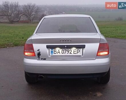 Сірий Ауді А4, об'ємом двигуна 1.6 л та пробігом 225 тис. км за 3000 $, фото 11 на Automoto.ua