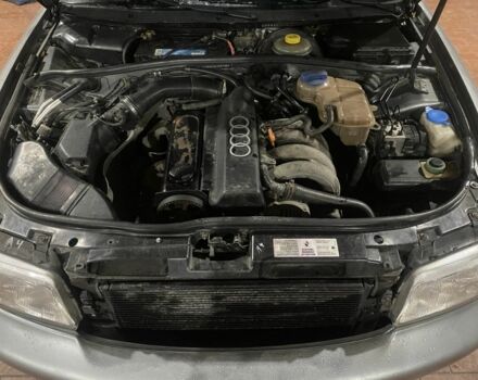 Сірий Ауді А4, об'ємом двигуна 1.6 л та пробігом 200 тис. км за 1250 $, фото 5 на Automoto.ua