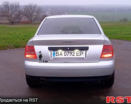 Серый Ауди А4, объемом двигателя 1.6 л и пробегом 225 тыс. км за 3700 $, фото 4 на Automoto.ua