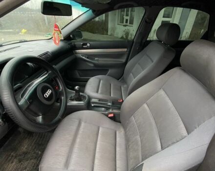 Серый Ауди А4, объемом двигателя 1.6 л и пробегом 350 тыс. км за 1400 $, фото 5 на Automoto.ua