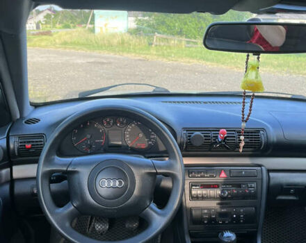 Сірий Ауді А4, об'ємом двигуна 1.6 л та пробігом 226 тис. км за 4200 $, фото 16 на Automoto.ua