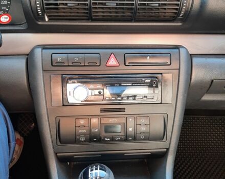 Серый Ауди А4, объемом двигателя 1.8 л и пробегом 283 тыс. км за 3950 $, фото 9 на Automoto.ua