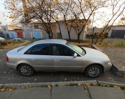 Серый Ауди А4, объемом двигателя 1.8 л и пробегом 486 тыс. км за 3400 $, фото 1 на Automoto.ua