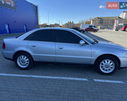 Серый Ауди А4, объемом двигателя 1.8 л и пробегом 283 тыс. км за 3950 $, фото 1 на Automoto.ua