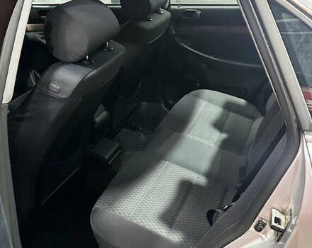 Сірий Ауді А4, об'ємом двигуна 1.6 л та пробігом 210 тис. км за 3650 $, фото 4 на Automoto.ua