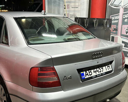 Сірий Ауді А4, об'ємом двигуна 1.6 л та пробігом 210 тис. км за 3650 $, фото 10 на Automoto.ua