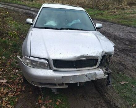 Сірий Ауді А4, об'ємом двигуна 2.4 л та пробігом 384 тис. км за 1000 $, фото 3 на Automoto.ua