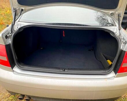 Серый Ауди А4, объемом двигателя 1.8 л и пробегом 289 тыс. км за 5100 $, фото 3 на Automoto.ua