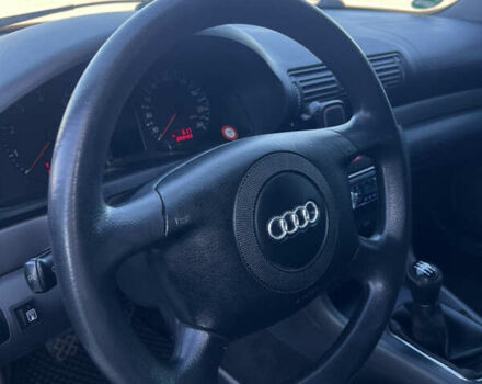 Серый Ауди А4, объемом двигателя 1.8 л и пробегом 283 тыс. км за 3950 $, фото 7 на Automoto.ua