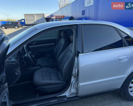 Серый Ауди А4, объемом двигателя 1.8 л и пробегом 283 тыс. км за 3950 $, фото 10 на Automoto.ua