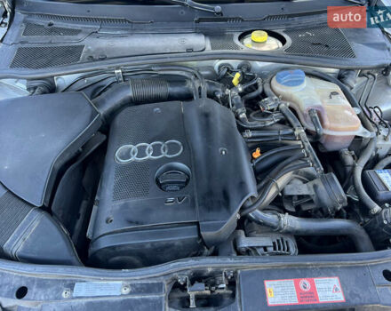 Серый Ауди А4, объемом двигателя 1.8 л и пробегом 283 тыс. км за 3950 $, фото 12 на Automoto.ua