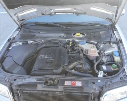 Серый Ауди А4, объемом двигателя 1.8 л и пробегом 283 тыс. км за 3950 $, фото 3 на Automoto.ua