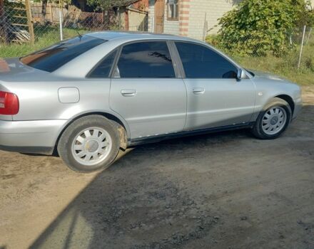 Серый Ауди А4, объемом двигателя 2 л и пробегом 230 тыс. км за 2700 $, фото 2 на Automoto.ua