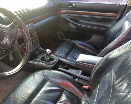 Серый Ауди А4, объемом двигателя 2 л и пробегом 380 тыс. км за 1600 $, фото 2 на Automoto.ua