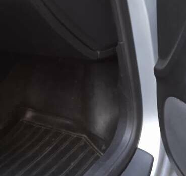 Серый Ауди А4, объемом двигателя 2 л и пробегом 337 тыс. км за 5300 $, фото 6 на Automoto.ua