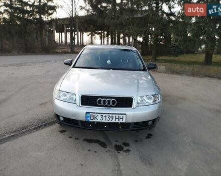 Сірий Ауді А4, об'ємом двигуна 1.6 л та пробігом 225 тис. км за 4500 $, фото 11 на Automoto.ua