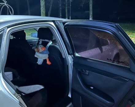 Ауді А4 2001 у Шостке на Automoto.ua Сірий Ауді А4, об'ємом двигуна 2 л та пробігом 236 тис. км за 6100 $, фото 7 на Automoto.ua