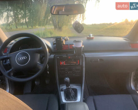 Ауді А4 2001 у Запоріжжя на Automoto.ua Сірий Ауді А4, об'ємом двигуна 2 л та пробігом 370 тис. км за 3300 $, фото 35 на Automoto.ua