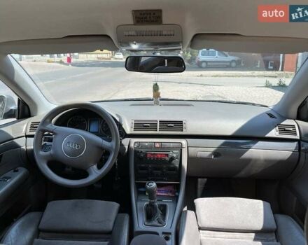 Серый Ауди А4, объемом двигателя 2 л и пробегом 280 тыс. км за 4599 $, фото 3 на Automoto.ua