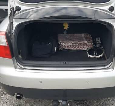 Сірий Ауді А4, об'ємом двигуна 2 л та пробігом 257 тис. км за 6000 $, фото 20 на Automoto.ua