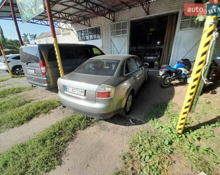 Серый Ауди А4, объемом двигателя 2 л и пробегом 350 тыс. км за 4800 $, фото 9 на Automoto.ua