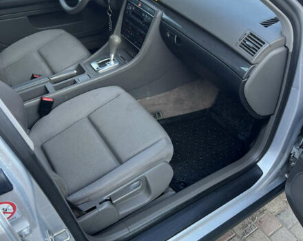 Сірий Ауді А4, об'ємом двигуна 2 л та пробігом 260 тис. км за 4200 $, фото 9 на Automoto.ua