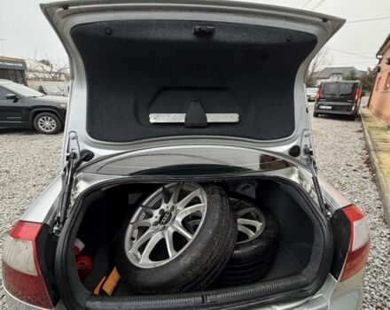 Серый Ауди А4, объемом двигателя 2 л и пробегом 305 тыс. км за 4999 $, фото 6 на Automoto.ua