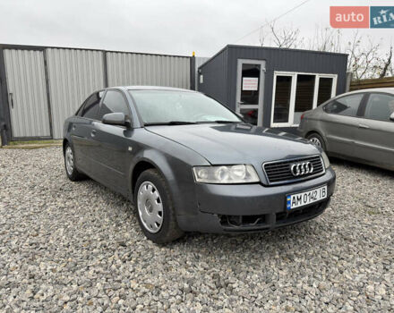 Серый Ауди А4, объемом двигателя 2 л и пробегом 250 тыс. км за 3600 $, фото 2 на Automoto.ua