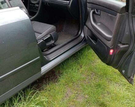 Серый Ауди А4, объемом двигателя 2 л и пробегом 250 тыс. км за 4500 $, фото 3 на Automoto.ua