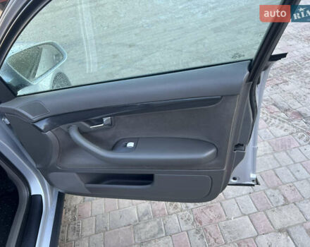 Сірий Ауді А4, об'ємом двигуна 2 л та пробігом 260 тис. км за 4200 $, фото 10 на Automoto.ua