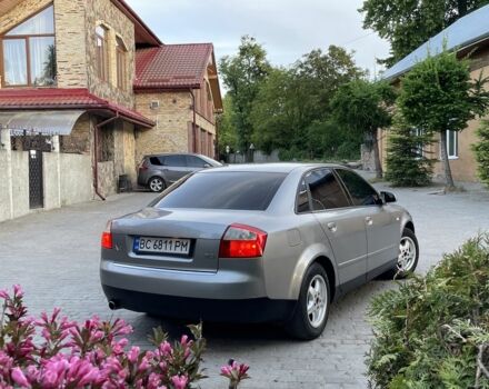 Сірий Ауді А4, об'ємом двигуна 2 л та пробігом 300 тис. км за 3900 $, фото 7 на Automoto.ua