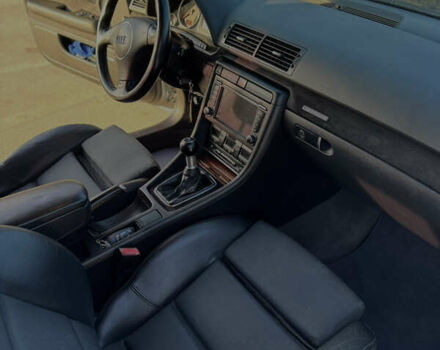 Сірий Ауді А4, об'ємом двигуна 1.8 л та пробігом 283 тис. км за 6500 $, фото 21 на Automoto.ua