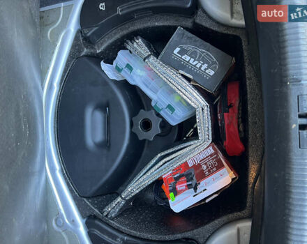 Сірий Ауді А4, об'ємом двигуна 2 л та пробігом 260 тис. км за 4200 $, фото 17 на Automoto.ua