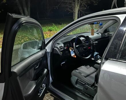 Ауді А4 2001 у Шостке на Automoto.ua Сірий Ауді А4, об'ємом двигуна 2 л та пробігом 236 тис. км за 6100 $, фото 4 на Automoto.ua