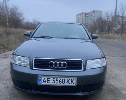 Серый Ауди А4, объемом двигателя 2 л и пробегом 382 тыс. км за 5100 $, фото 1 на Automoto.ua