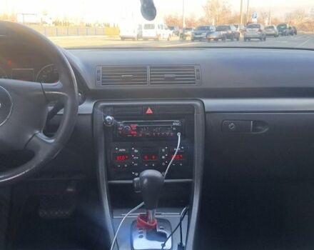 Сірий Ауді А4, об'ємом двигуна 2 л та пробігом 310 тис. км за 4300 $, фото 4 на Automoto.ua