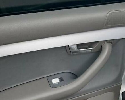 Сірий Ауді А4, об'ємом двигуна 2 л та пробігом 257 тис. км за 6000 $, фото 11 на Automoto.ua