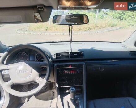 Сірий Ауді А4, об'ємом двигуна 1.6 л та пробігом 416 тис. км за 4350 $, фото 3 на Automoto.ua