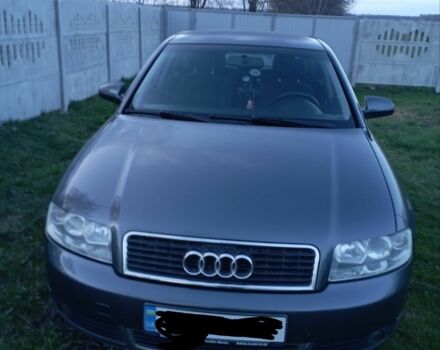 Серый Ауди А4, объемом двигателя 2 л и пробегом 250 тыс. км за 4500 $, фото 1 на Automoto.ua