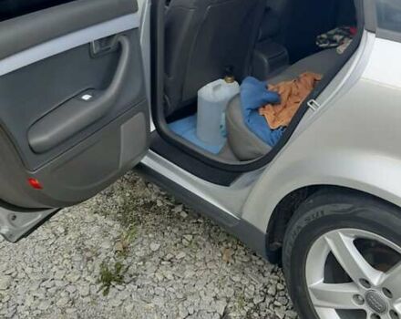 Сірий Ауді А4, об'ємом двигуна 2 л та пробігом 257 тис. км за 6000 $, фото 13 на Automoto.ua