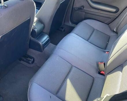 Серый Ауди А4, объемом двигателя 1.98 л и пробегом 270 тыс. км за 4599 $, фото 4 на Automoto.ua