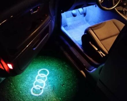 Серый Ауди А4, объемом двигателя 1.98 л и пробегом 300 тыс. км за 5500 $, фото 9 на Automoto.ua