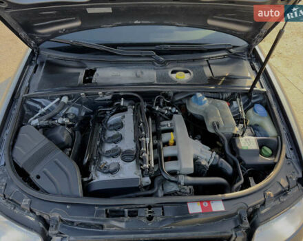 Сірий Ауді А4, об'ємом двигуна 1.8 л та пробігом 283 тис. км за 6500 $, фото 26 на Automoto.ua