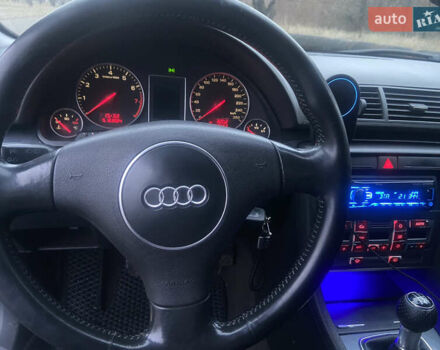 Серый Ауди А4, объемом двигателя 2 л и пробегом 382 тыс. км за 5100 $, фото 13 на Automoto.ua