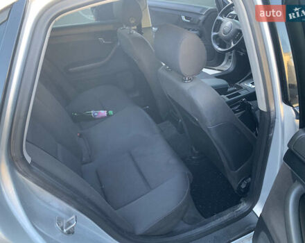 Ауді А4 2001 у Вінниці на Automoto.ua Сірий Ауді А4, об'ємом двигуна 1.98 л та пробігом 354 тис. км за 4000 $, фото 6 на Automoto.ua