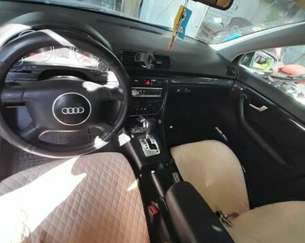 Серый Ауди А4, объемом двигателя 2 л и пробегом 350 тыс. км за 4800 $, фото 3 на Automoto.ua